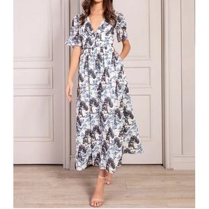 Navy & White Rolling Hills Valentine Button-Front Short Bell-Sleeve Maxi…